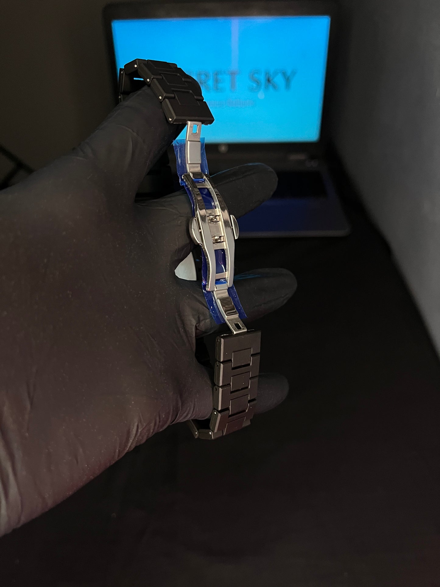 Black Arabic Aura Watch