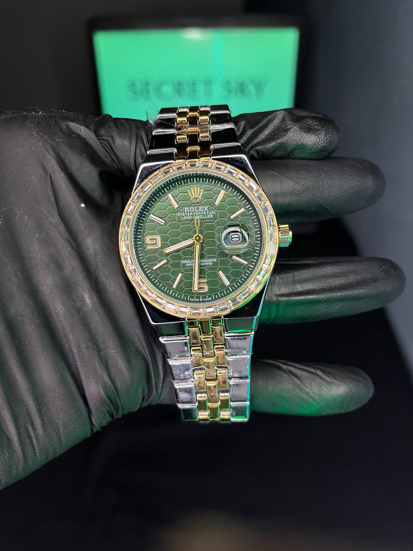 Rolex 2025 Green Dail